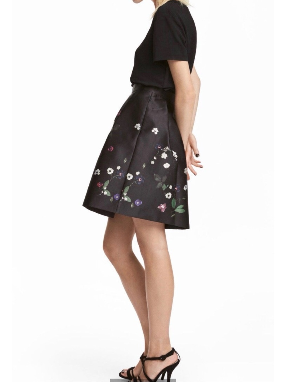 NWT H&M Floral Circle Skirt W/ Pockets